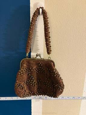 Vintage 1950s Broadway Brown Straw Beaded Handbag with Kiss Lock made in Japan